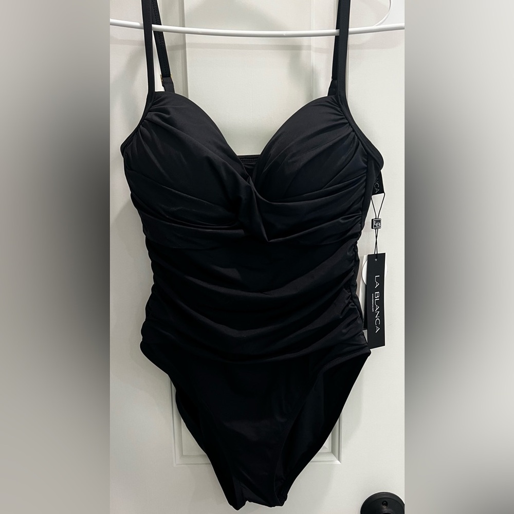 NWT La Blanca, Black, women’s size 8, one piece swimsuit
